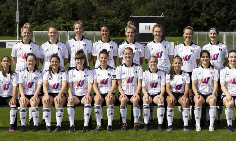Squad photo Fulham FC Women 2021/22